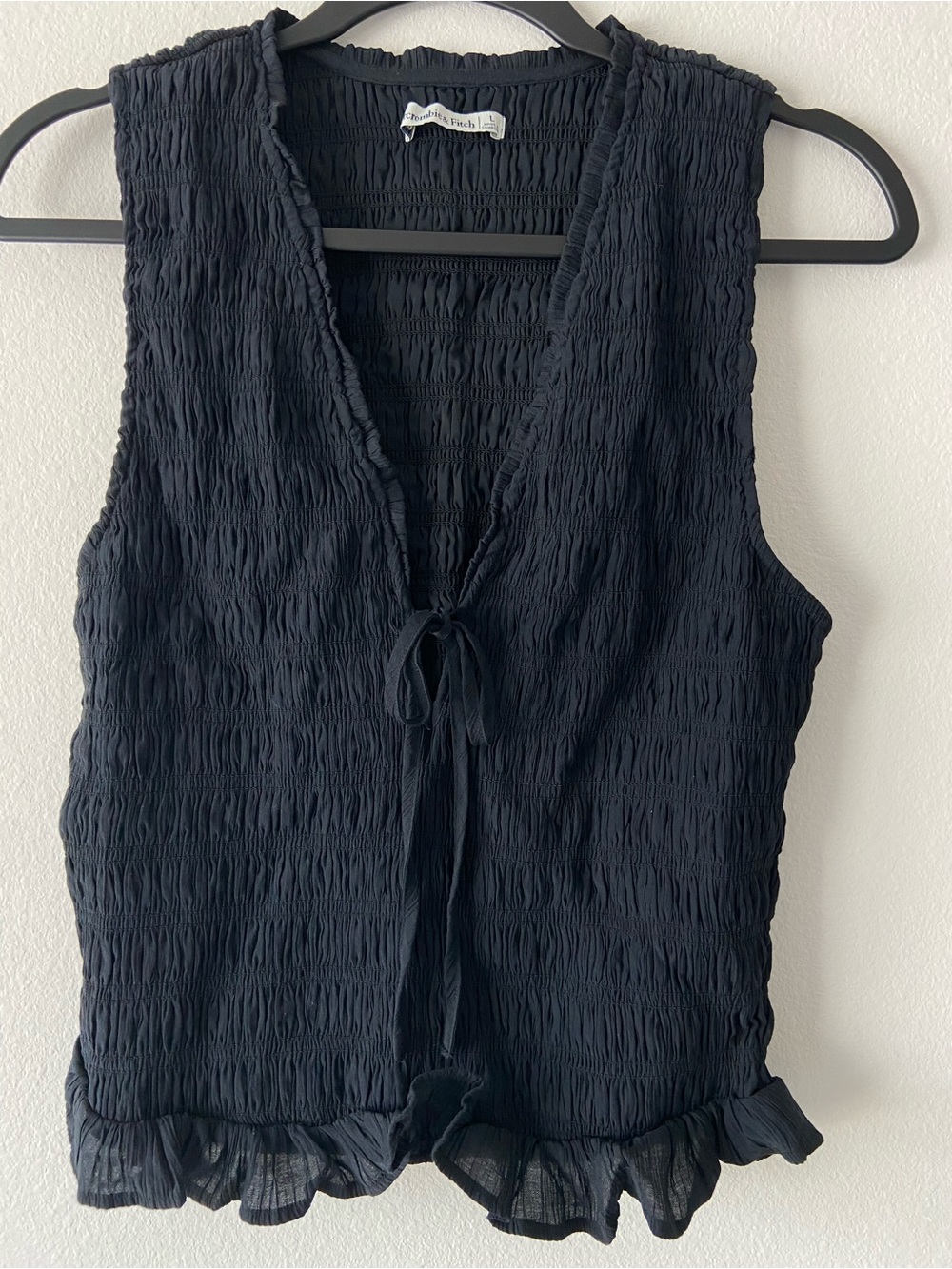 Abercrombie & Fitch Black Smocked Tie Front Ruffle Hem Vest Top L